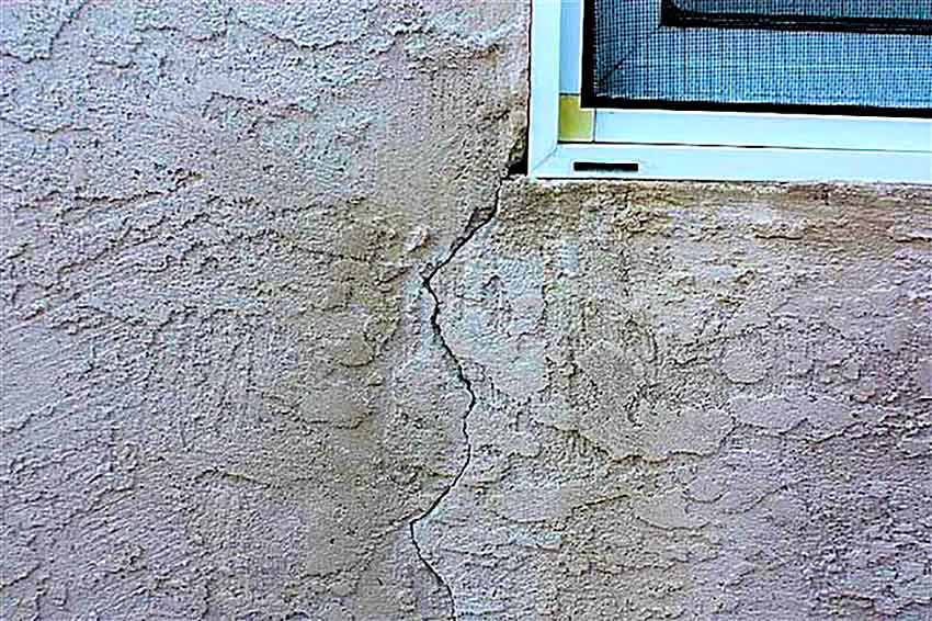 Stucco Damage Cracks